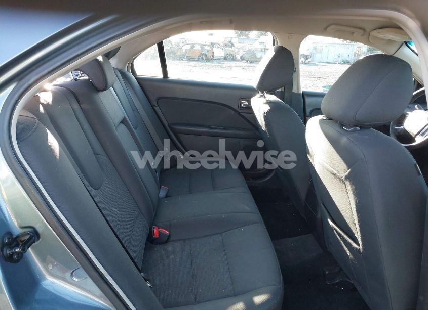 Photo 8 of 2011 Ford Fusion SE (VIN 3FAHP0HA3BR268173)