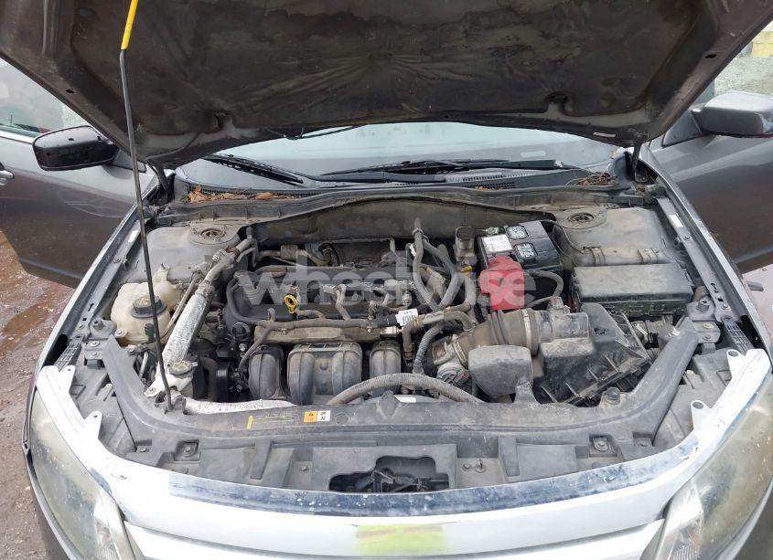 Photo 10 of 2011 Ford Fusion SE (VIN 3FAHP0HA3BR269968)