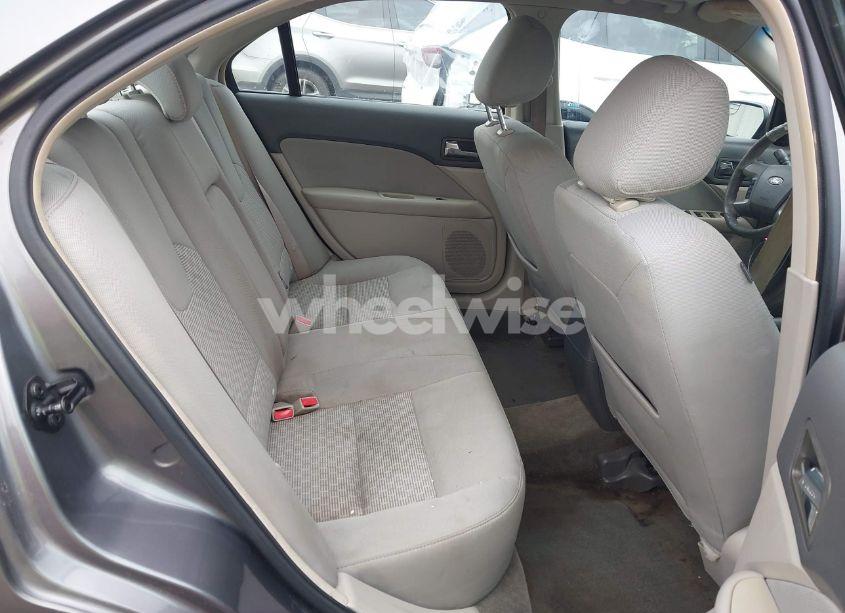 Photo 8 of 2011 Ford Fusion SE (VIN 3FAHP0HA3BR269968)