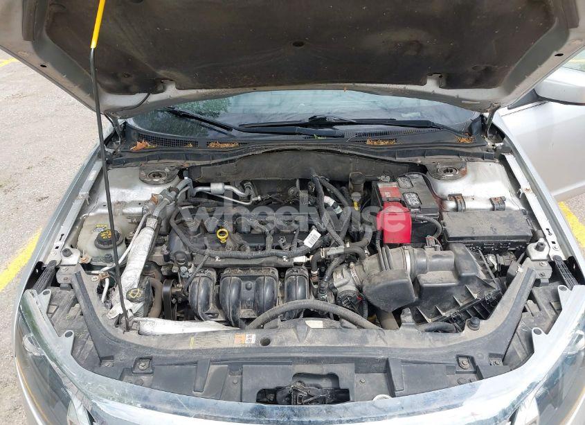 Photo 10 of 2011 Ford Fusion SE (VIN 3FAHP0HA3BR297477)