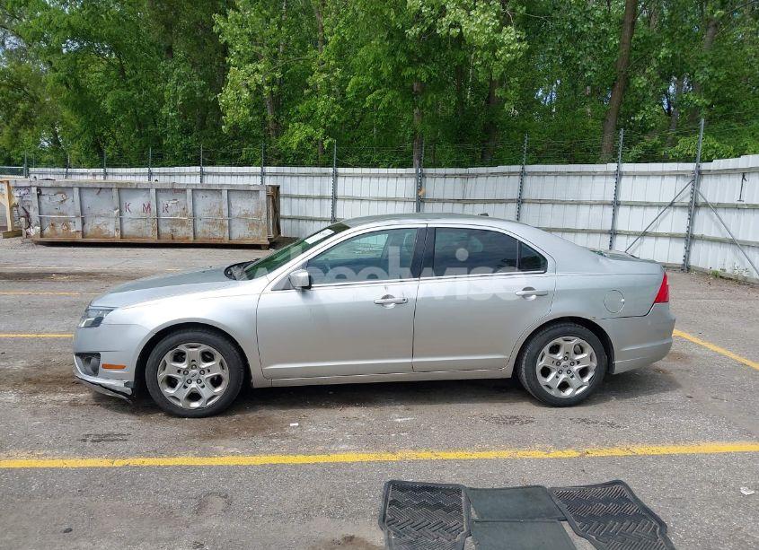 Photo 14 of 2011 Ford Fusion SE (VIN 3FAHP0HA3BR297477)