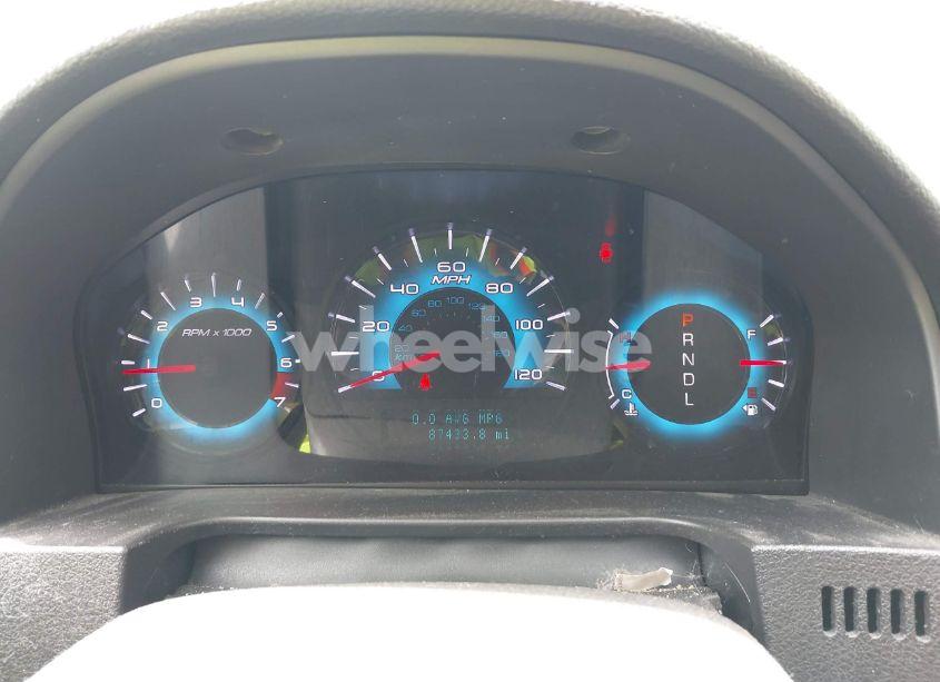 Photo 7 of 2011 Ford Fusion SE (VIN 3FAHP0HA3BR297477)