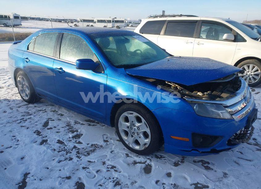 2011 Ford Fusion SE (VIN 3FAHP0HA3BR302547) main photo