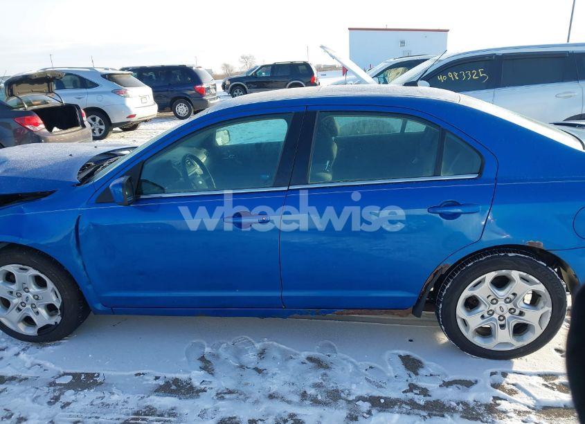 Photo 14 of 2011 Ford Fusion SE (VIN 3FAHP0HA3BR302547)