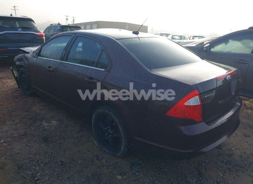 Photo 3 of 2011 Ford Fusion SE (VIN 3FAHP0HA3BR322734)