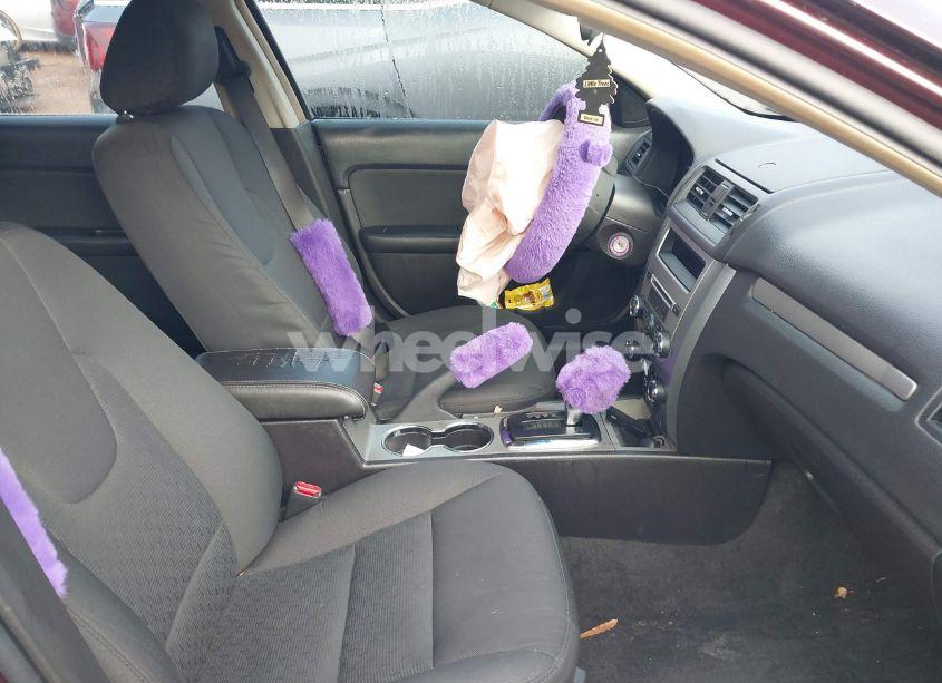 Photo 5 of 2011 Ford Fusion SE (VIN 3FAHP0HA3BR322734)