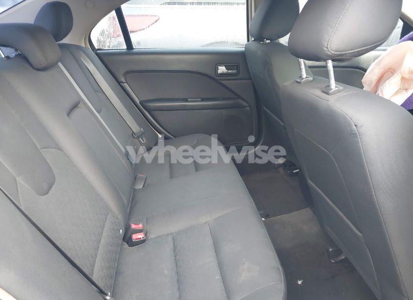 Photo 8 of 2011 Ford Fusion SE (VIN 3FAHP0HA3BR322734)