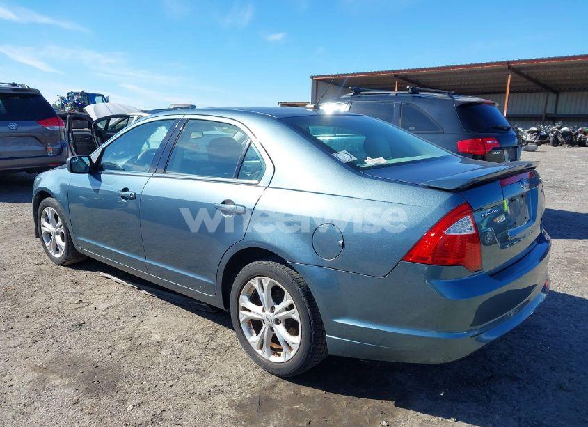 Photo 3 of 2012 Ford Fusion SE (VIN 3FAHP0HA3CR102706)