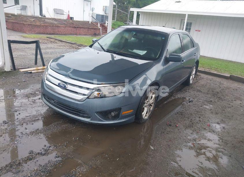 Photo 2 of 2012 Ford Fusion SE (VIN 3FAHP0HA3CR102866)