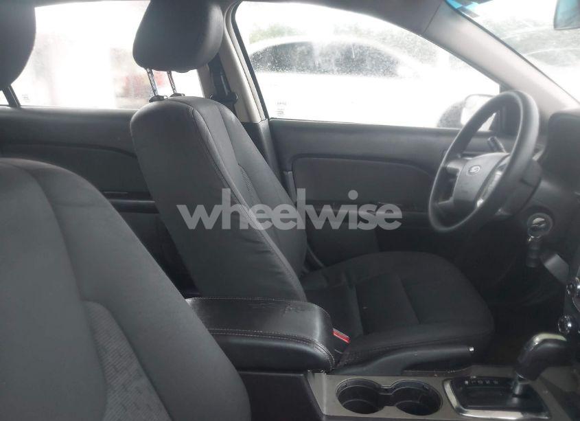 Photo 5 of 2012 Ford Fusion SE (VIN 3FAHP0HA3CR102866)