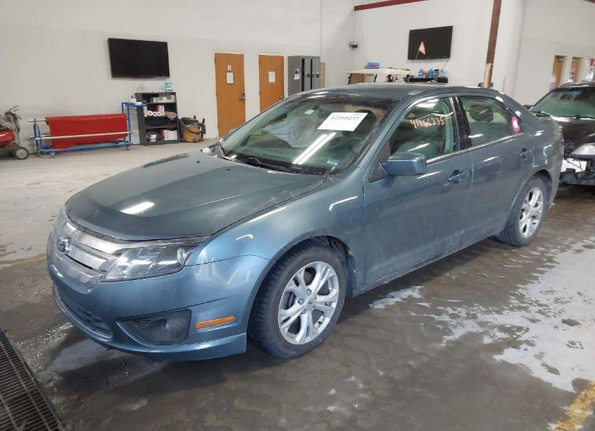 Photo 2 of 2012 Ford Fusion SE (VIN 3FAHP0HA3CR113074)