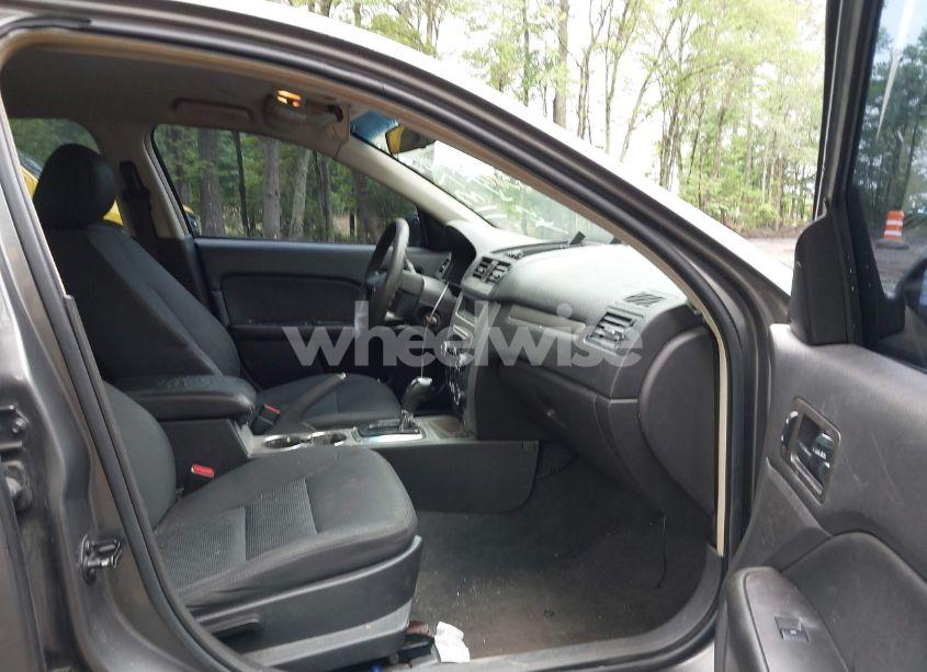 Photo 5 of 2012 Ford Fusion SE (VIN 3FAHP0HA3CR113754)