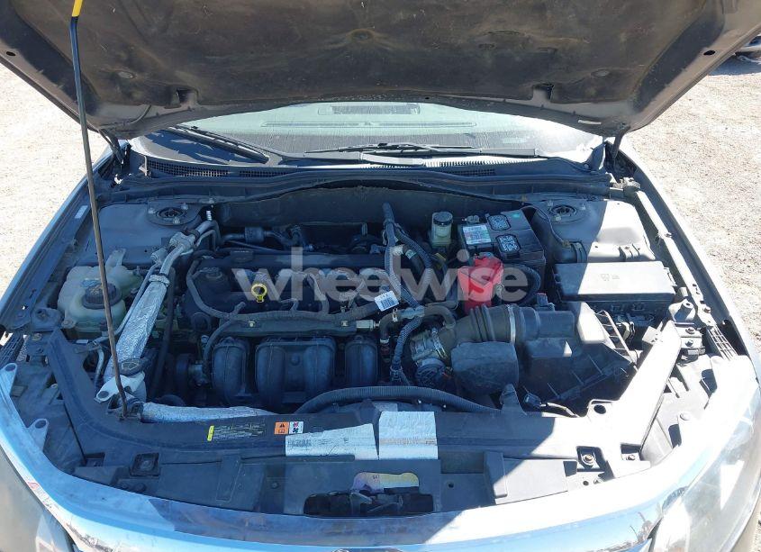 Photo 10 of 2012 Ford Fusion SE (VIN 3FAHP0HA3CR115827)