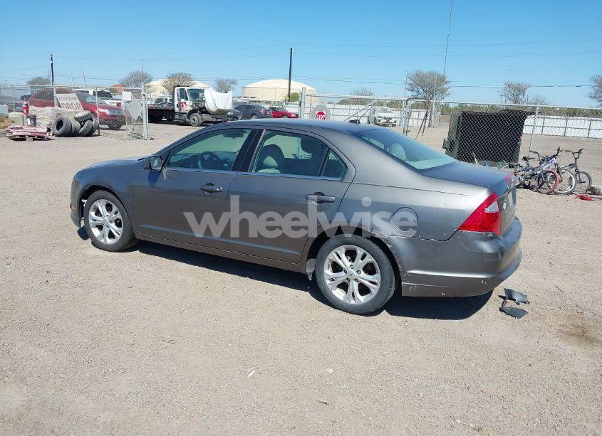 Photo 3 of 2012 Ford Fusion SE (VIN 3FAHP0HA3CR115827)