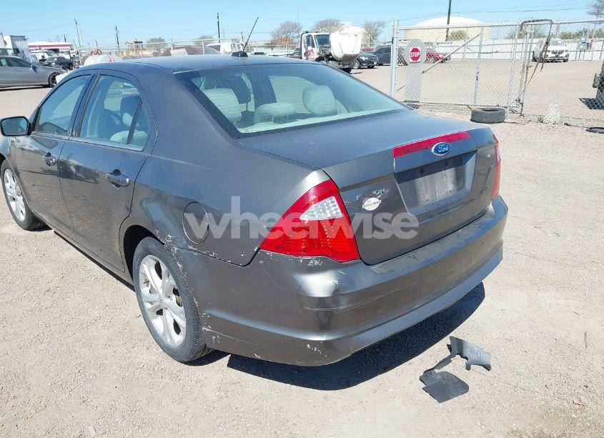 Photo 6 of 2012 Ford Fusion SE (VIN 3FAHP0HA3CR115827)