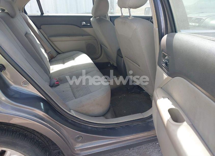 Photo 8 of 2012 Ford Fusion SE (VIN 3FAHP0HA3CR115827)