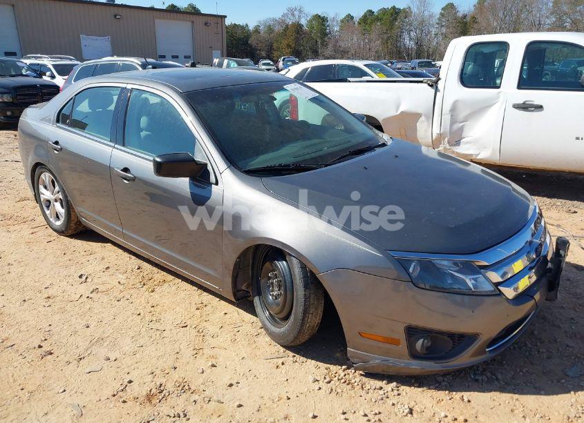 2012 Ford Fusion SE (VIN 3FAHP0HA3CR154708) main photo