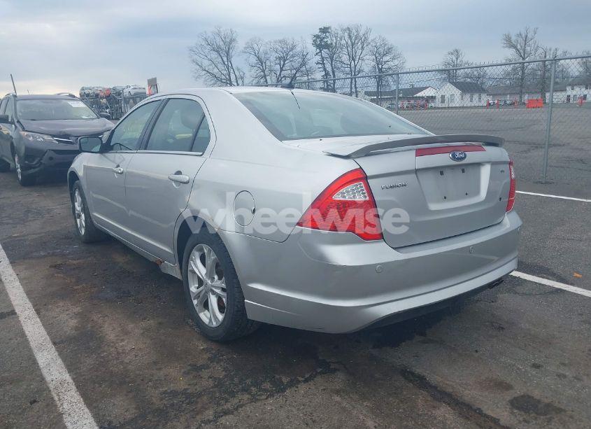 Photo 3 of 2012 Ford Fusion SE (VIN 3FAHP0HA3CR166938)