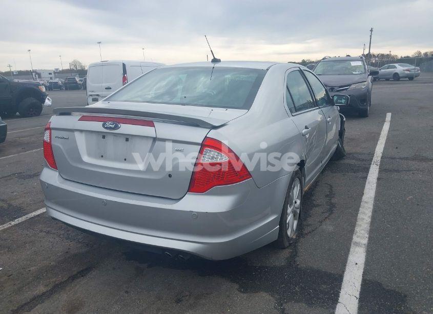 Photo 4 of 2012 Ford Fusion SE (VIN 3FAHP0HA3CR166938)