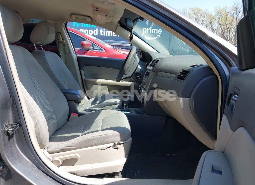 Photo 5 of 2012 Ford Fusion SE (VIN 3FAHP0HA3CR227012)