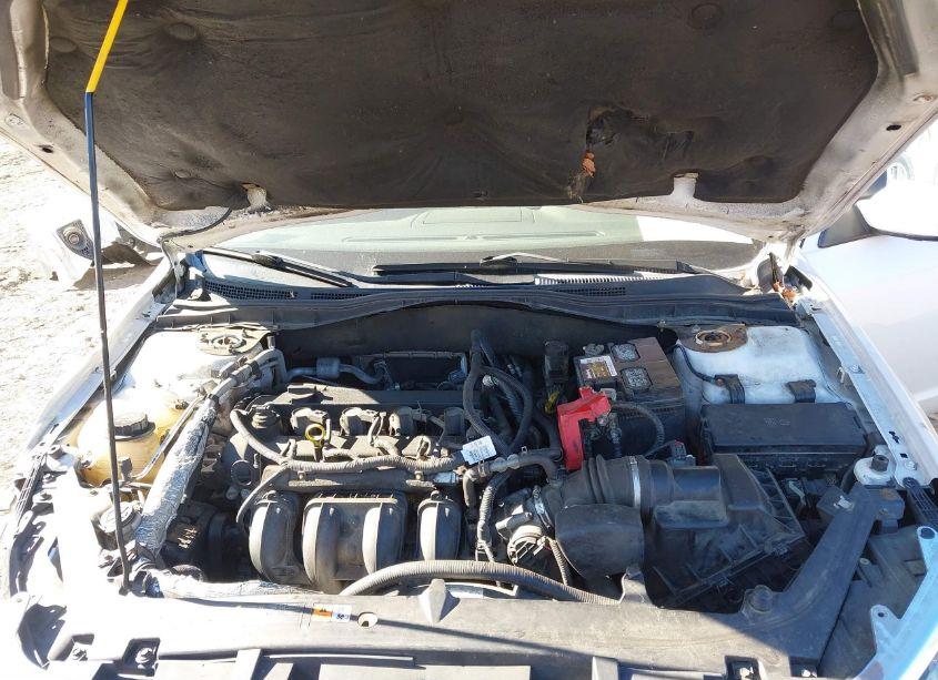 Photo 10 of 2012 Ford Fusion SE (VIN 3FAHP0HA3CR227706)