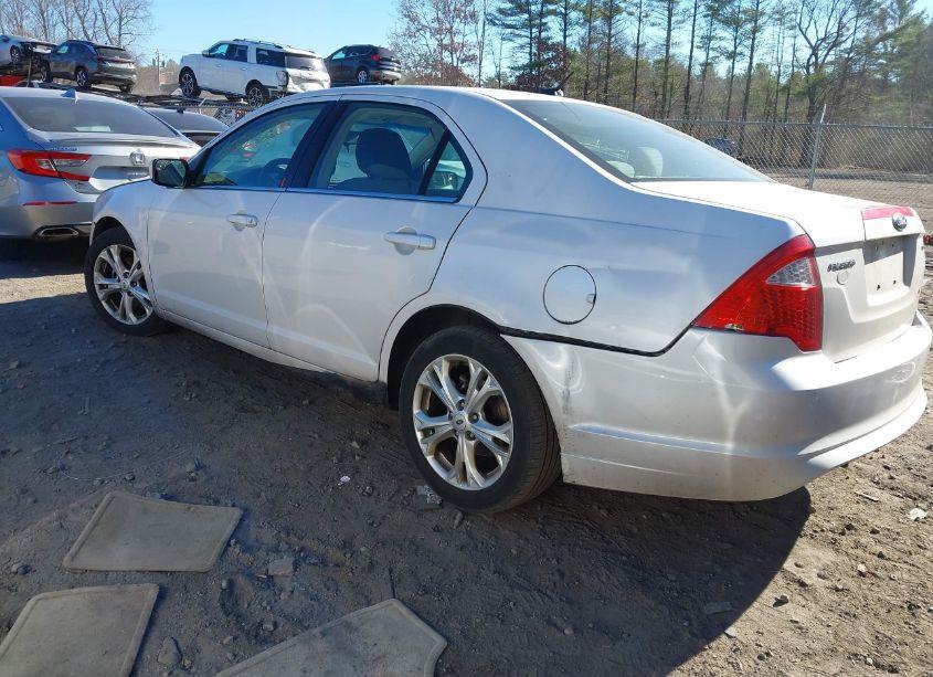 Photo 3 of 2012 Ford Fusion SE (VIN 3FAHP0HA3CR227706)