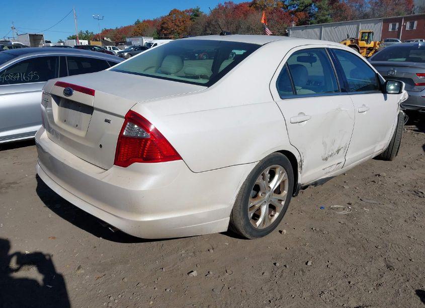 Photo 4 of 2012 Ford Fusion SE (VIN 3FAHP0HA3CR227706)