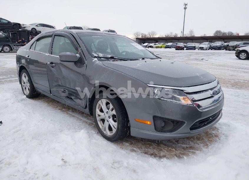 2012 Ford Fusion SE (VIN 3FAHP0HA3CR280664) main photo