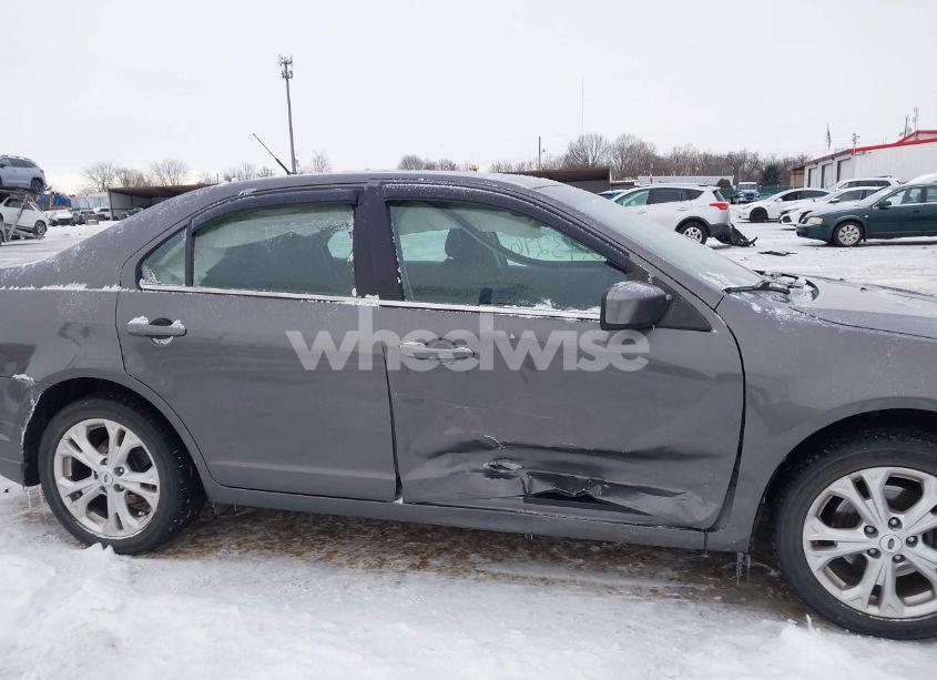 Photo 13 of 2012 Ford Fusion SE (VIN 3FAHP0HA3CR280664)