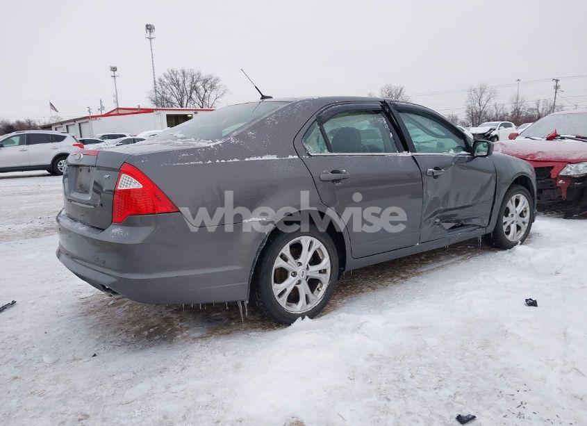 Photo 4 of 2012 Ford Fusion SE (VIN 3FAHP0HA3CR280664)
