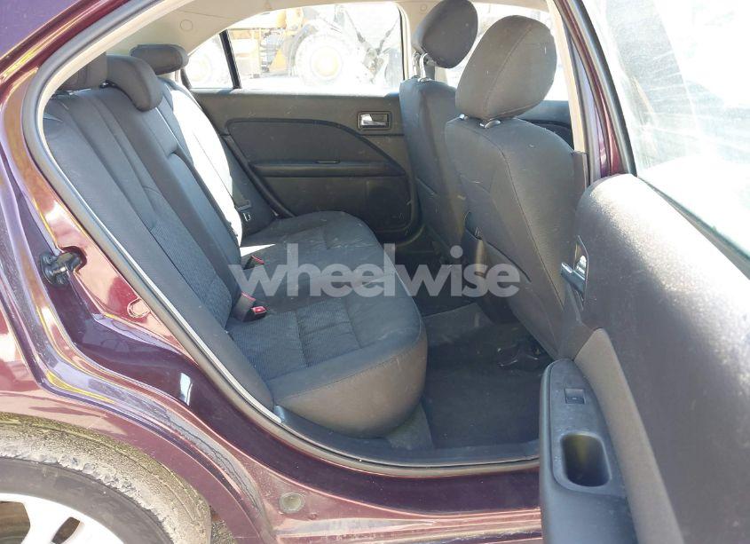 Photo 8 of 2012 Ford Fusion SE (VIN 3FAHP0HA3CR305868)