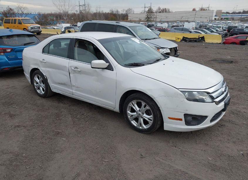 2012 Ford Fusion SE (VIN 3FAHP0HA3CR345111) main photo