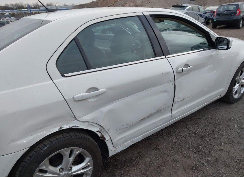 Photo 6 of 2012 Ford Fusion SE (VIN 3FAHP0HA3CR345111)