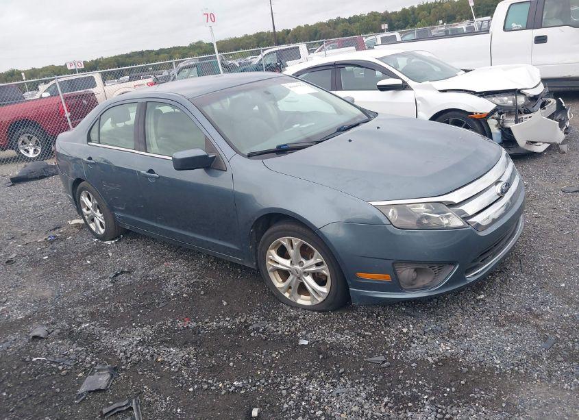 2012 Ford Fusion SE (VIN 3FAHP0HA3CR355928) main photo