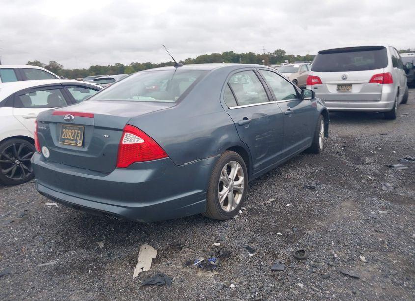 Photo 4 of 2012 Ford Fusion SE (VIN 3FAHP0HA3CR355928)