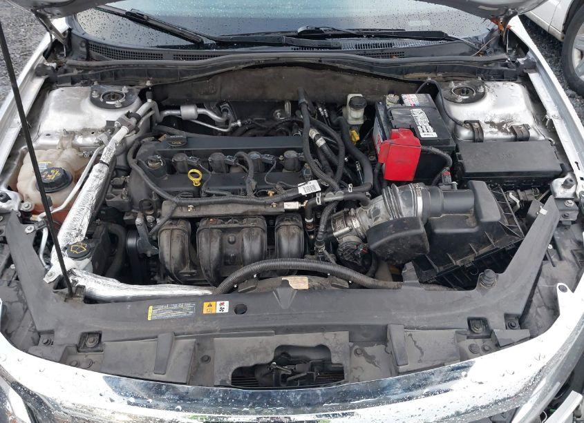 Photo 10 of 2012 Ford Fusion SE (VIN 3FAHP0HA3CR378528)