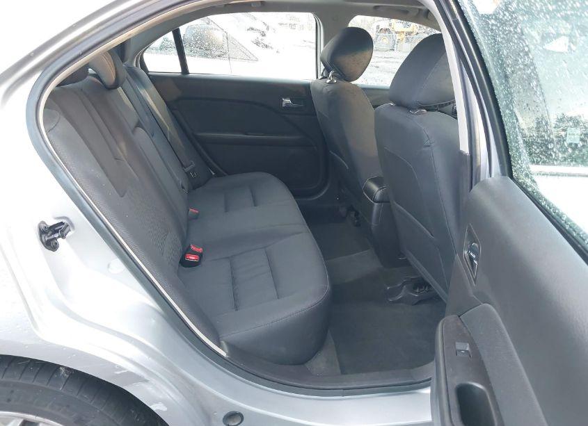 Photo 8 of 2012 Ford Fusion SE (VIN 3FAHP0HA3CR378528)