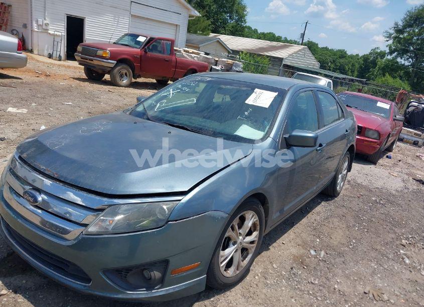 Photo 2 of 2012 Ford Fusion SE (VIN 3FAHP0HA3CR378836)
