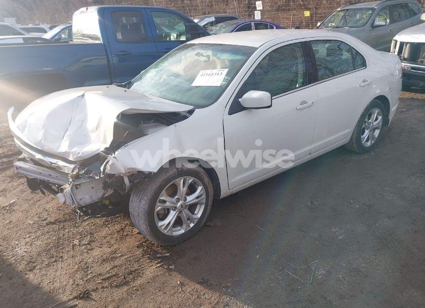Photo 2 of 2012 Ford Fusion SE (VIN 3FAHP0HA3CR391277)