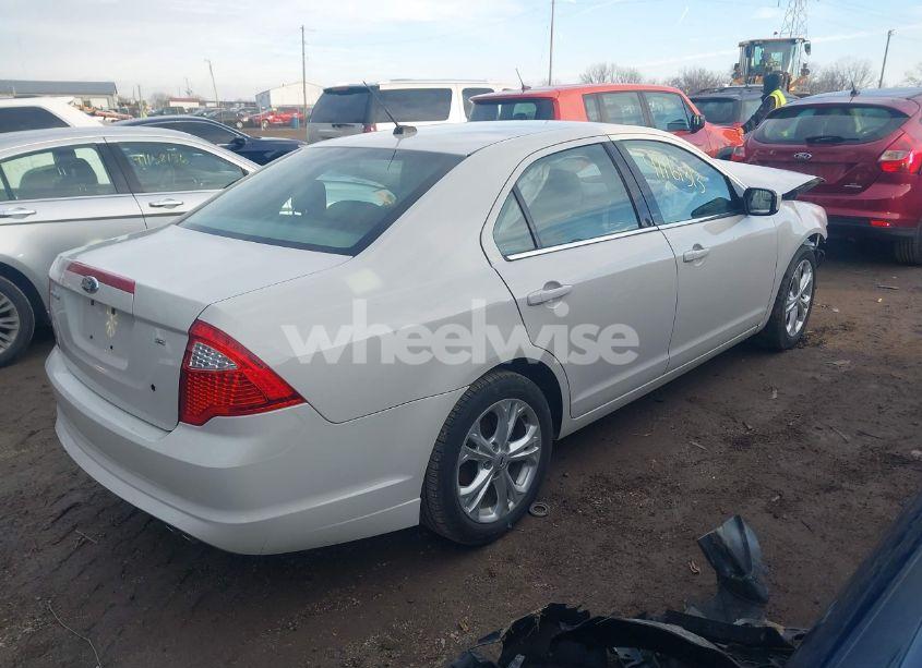 Photo 4 of 2012 Ford Fusion SE (VIN 3FAHP0HA3CR391277)