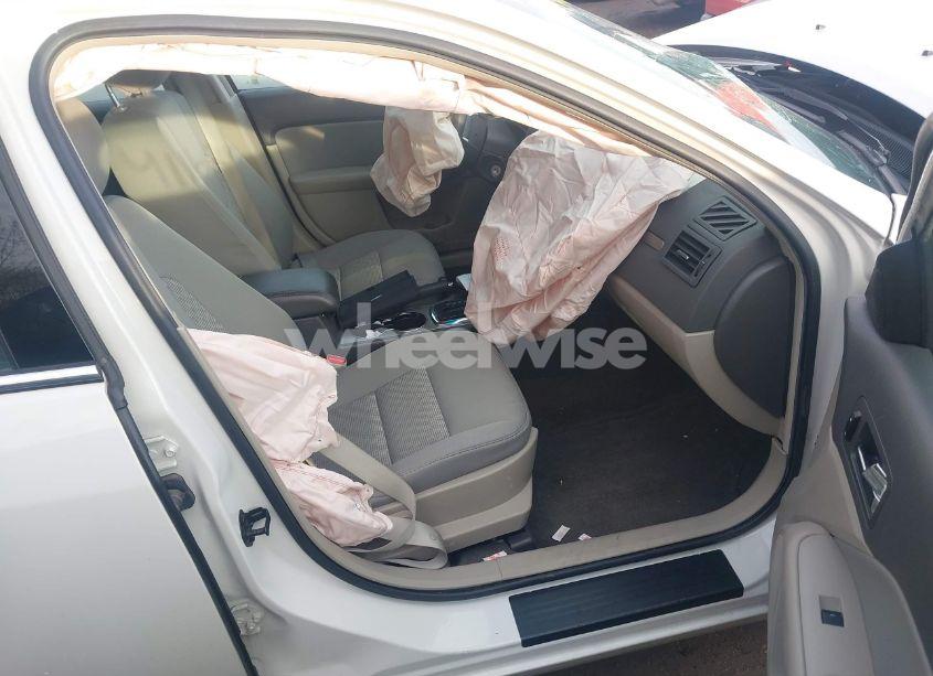 Photo 5 of 2012 Ford Fusion SE (VIN 3FAHP0HA3CR391277)