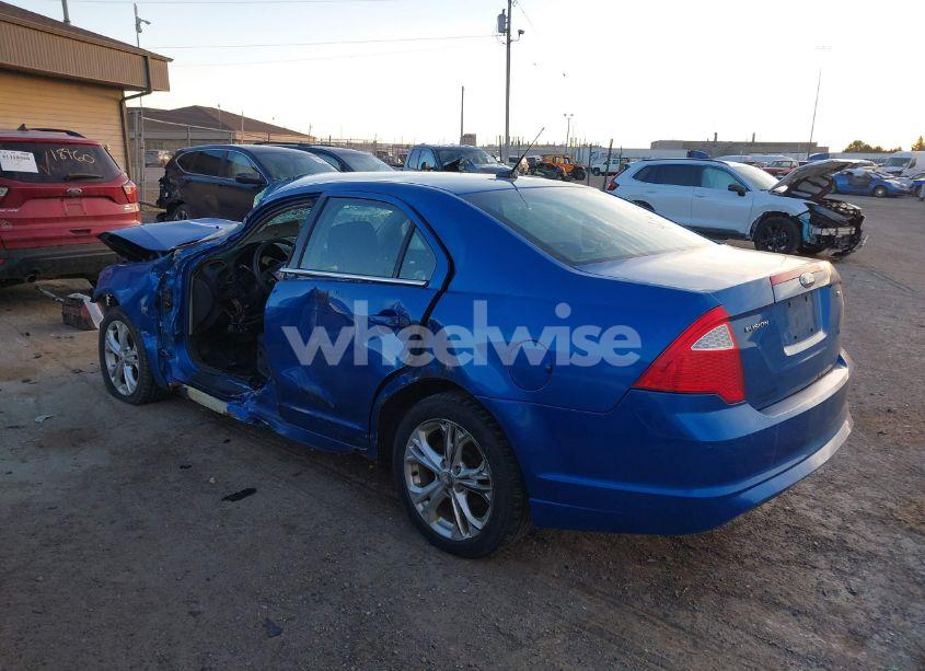 Photo 3 of 2012 Ford Fusion SE (VIN 3FAHP0HA3CR418607)