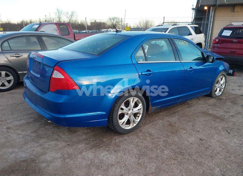 Photo 4 of 2012 Ford Fusion SE (VIN 3FAHP0HA3CR418607)