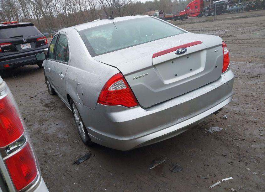 Photo 3 of 2012 Ford Fusion SE (VIN 3FAHP0HA3CR421572)
