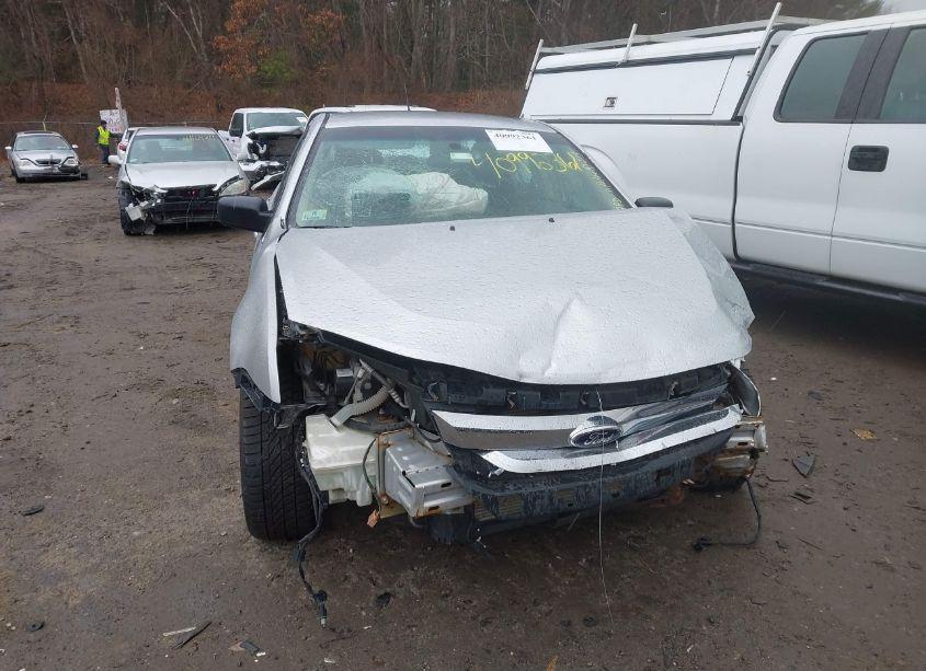 Photo 6 of 2012 Ford Fusion SE (VIN 3FAHP0HA3CR421572)