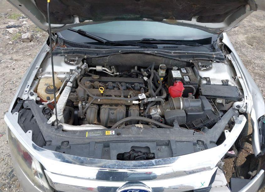 Photo 10 of 2012 Ford Fusion SE (VIN 3FAHP0HA3CR424052)