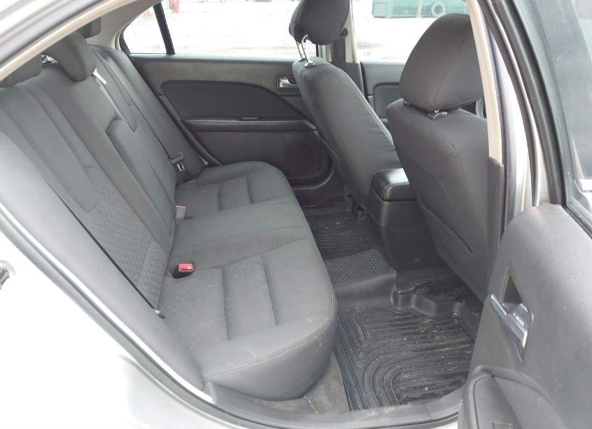 Photo 8 of 2012 Ford Fusion SE (VIN 3FAHP0HA3CR424052)