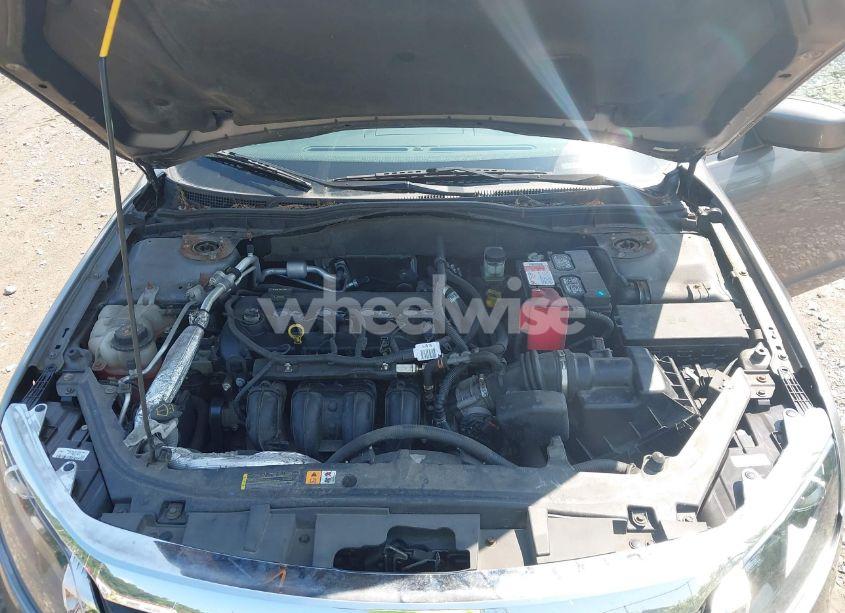 Photo 10 of 2012 Ford Fusion SE (VIN 3FAHP0HA3CR431079)