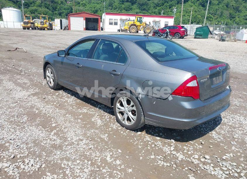 Photo 3 of 2012 Ford Fusion SE (VIN 3FAHP0HA3CR431079)