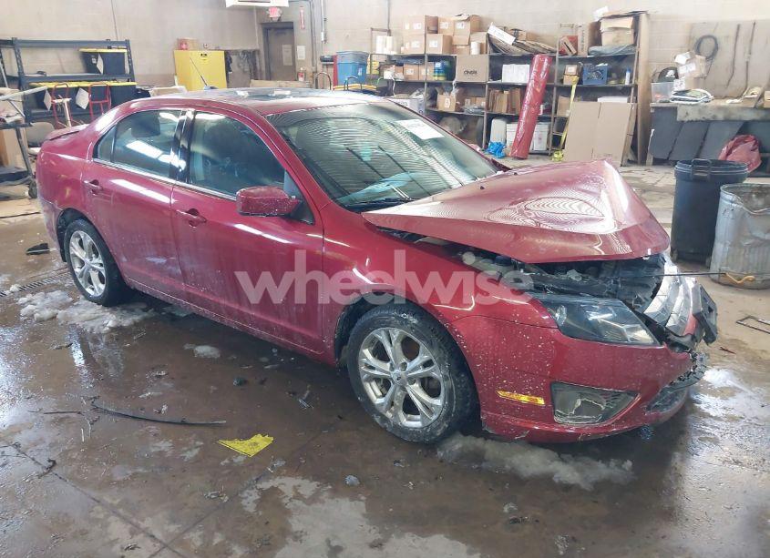 2012 Ford Fusion SE (VIN 3FAHP0HA3CR437142) main photo